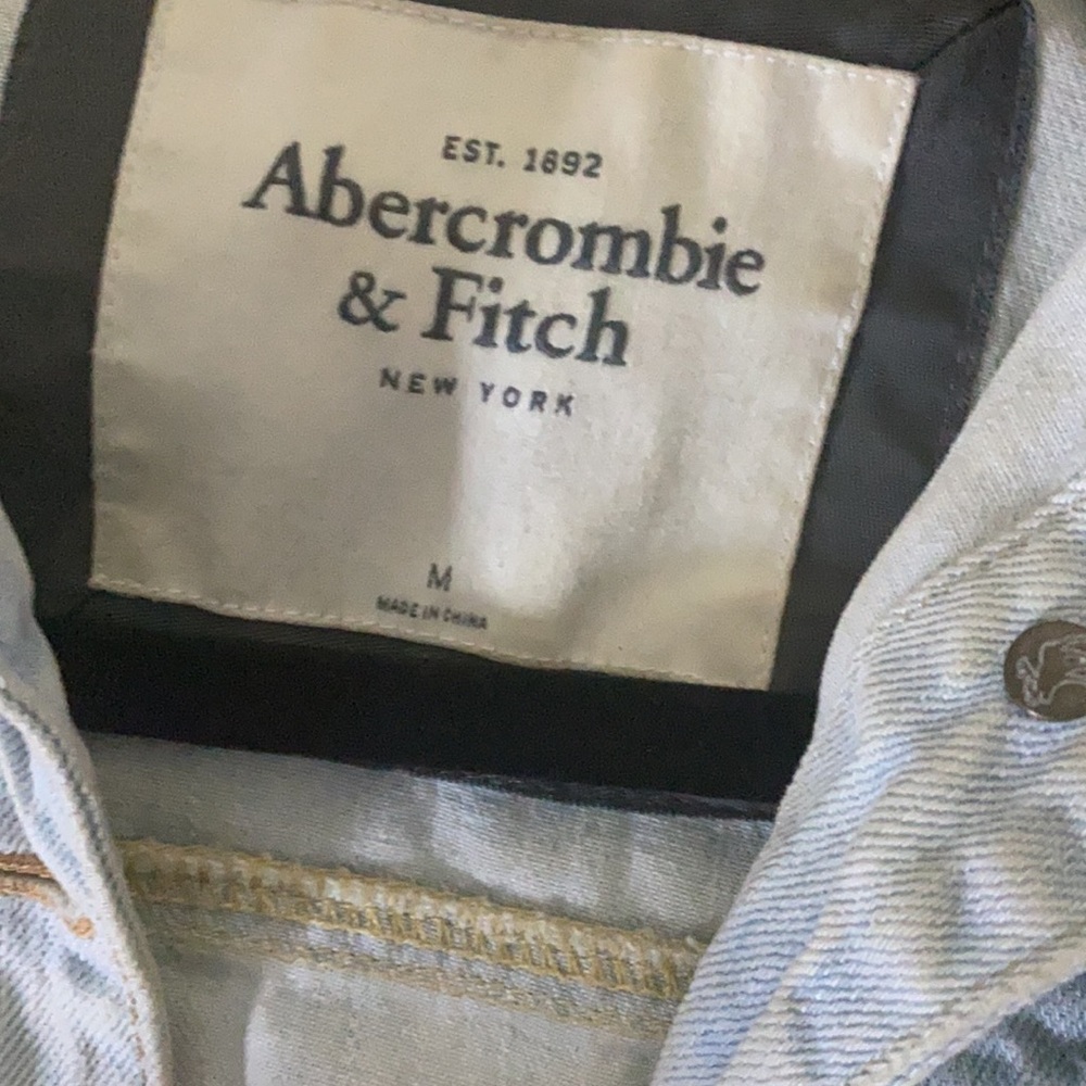 Jean jacket - Picture 2 of 4